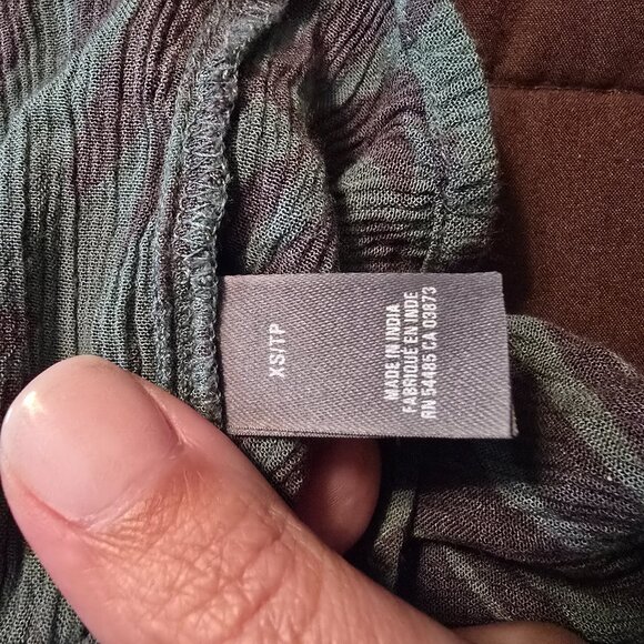 Aerie Womens XS Extra Small Green Leaf Print Off The Shoulder Shorts Romper CUTE - Picture 12 of 13